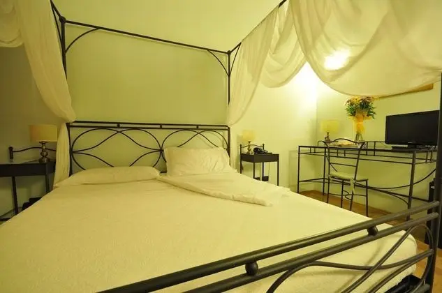 Superior Oda (Family)