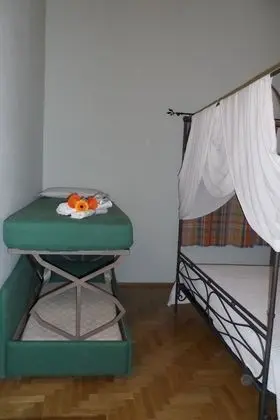 Superior Oda (Family)