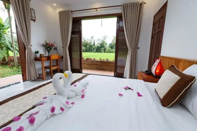 Deluxe Tek Büyük Yataklı Oda, 1 Yatak Odası, Balkon, Bahçe Manzaralı