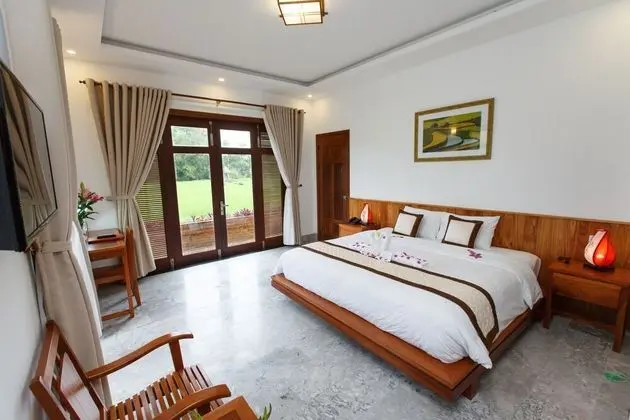 Deluxe Tek Büyük Yataklı Oda, 1 Yatak Odası, Balkon, Bahçe Manzaralı