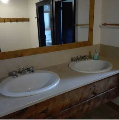 Tek Büyük Yataklı Oda, Ortak Banyo