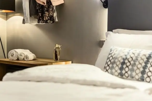 Deluxe Çatı Katı (Loft), 1 Yatak Odası, Balkon, Kısmi Göl Manzaralı