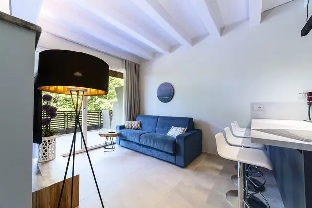 Deluxe Çatı Katı (Loft), 1 Yatak Odası, Balkon, Kısmi Göl Manzaralı