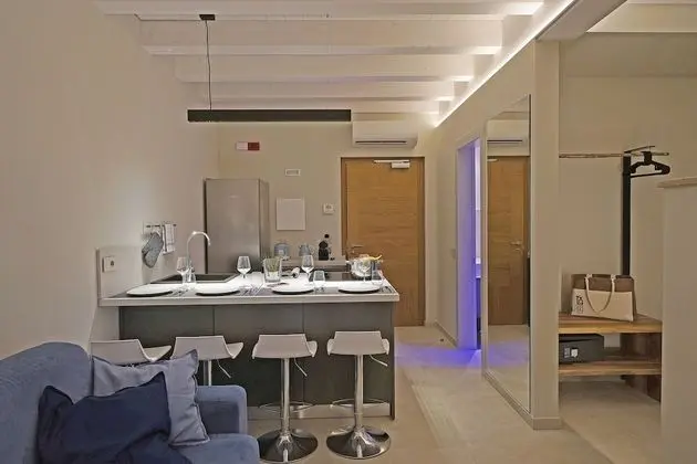 Deluxe Çatı Katı (Loft), 1 Yatak Odası, Balkon, Kısmi Göl Manzaralı