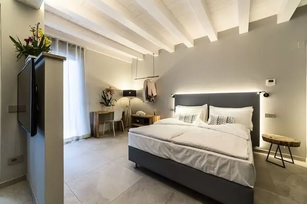 Standard Çatı Katı (Loft), 1 Yatak Odası, Bahçe Manzaralı, Bahçeli