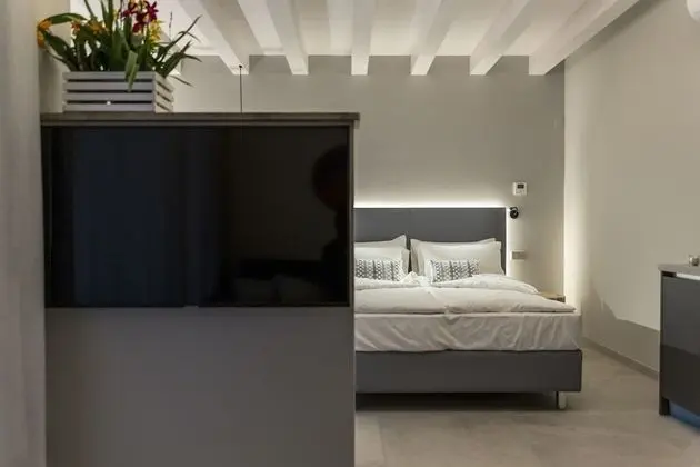 Standard Çatı Katı (Loft), 1 Yatak Odası, Bahçe Manzaralı, Bahçeli