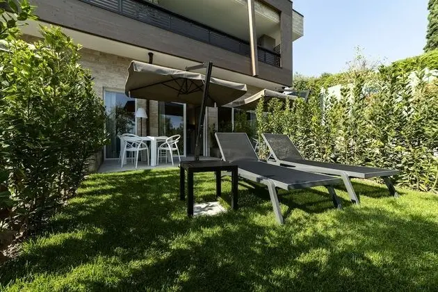 Superior Çatı Katı (Loft), 1 Yatak Odası, Engellilere Uygun, Bahçe Manzaralı