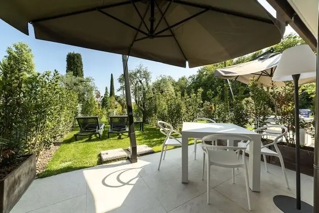 Superior Çatı Katı (Loft), 1 Yatak Odası, Engellilere Uygun, Bahçe Manzaralı