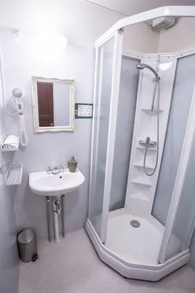 Standard Üç Kişilik Oda, Özel Banyo