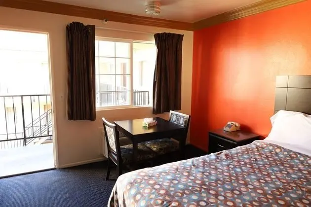 Standard Oda, 1 En Büyük (King) Boy Yatak