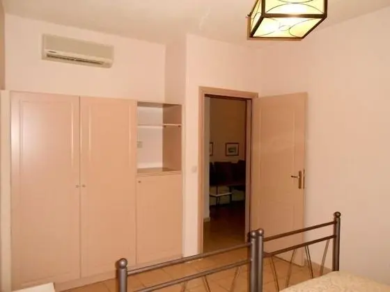 Economy Oda (semi basement)