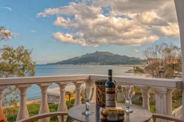 Premium Stüdyo, Deniz Manzaralı, Denize Sıfır