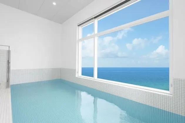 PLUS Pool villa 204