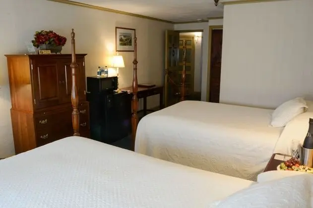 Standard Room, 2 Double Beds, Second Floor, Above Lounge