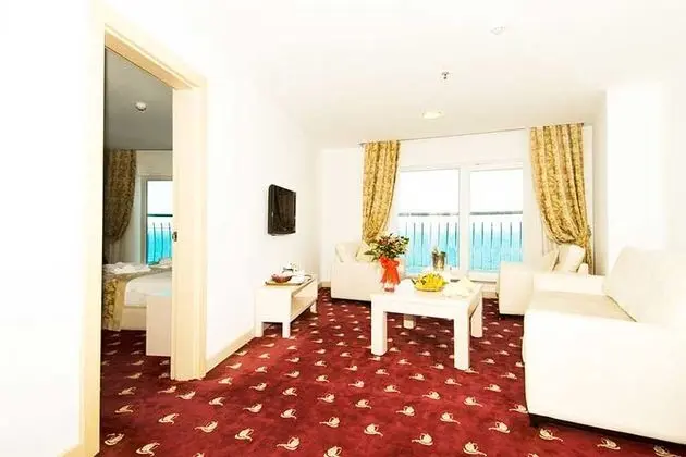 Balayı Suit