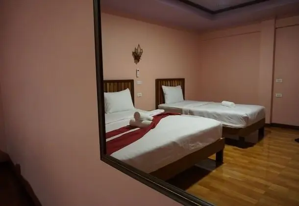 Üç Kişilik Oda