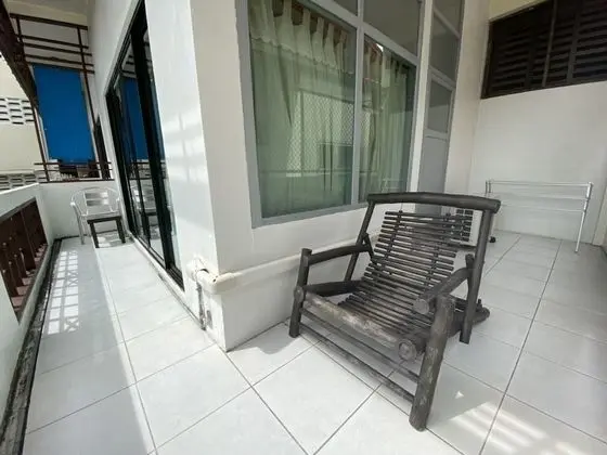 Air-Con Triple room