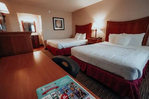Superior Oda, 2 Büyük (Queen) Boy Yatak, Sigara İçilmez, Buzdolabı ve Mikrodalga (Inside room)