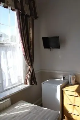 Tek Büyük Yataklı Oda