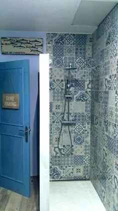 Standard Oda, 1 Büyük (Queen) Boy Yatak, Dağ Manzaralı (Blues)