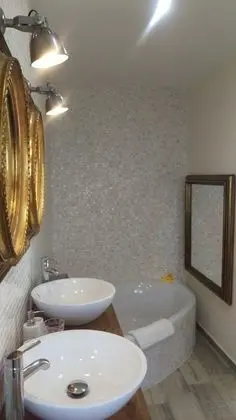 Superior Oda, 1 En Büyük (King) Boy Yatak, Teras, Havuz Manzaralı (Chill-Out)