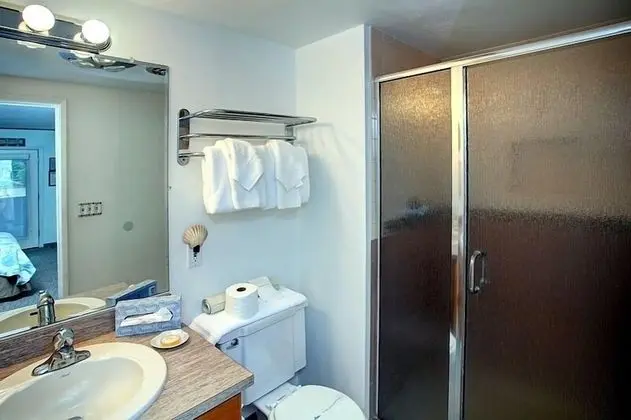 Studio, 1 Queen Bed, PoolSide, No Pets