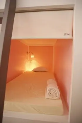 Ortak Ranzalı Oda, Sadece kadınlar için