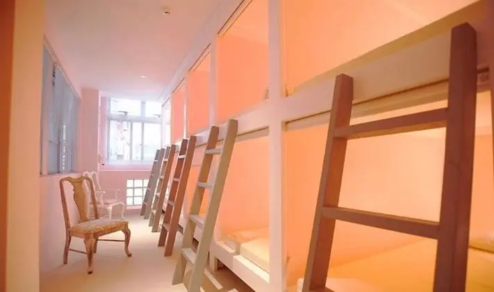 Ortak Ranzalı Oda, Sadece kadınlar için