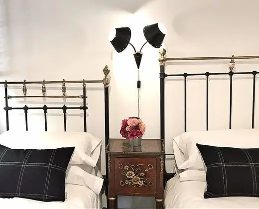 Tek Büyük Yataklı Oda, 2 Tek Kişilik Yatak