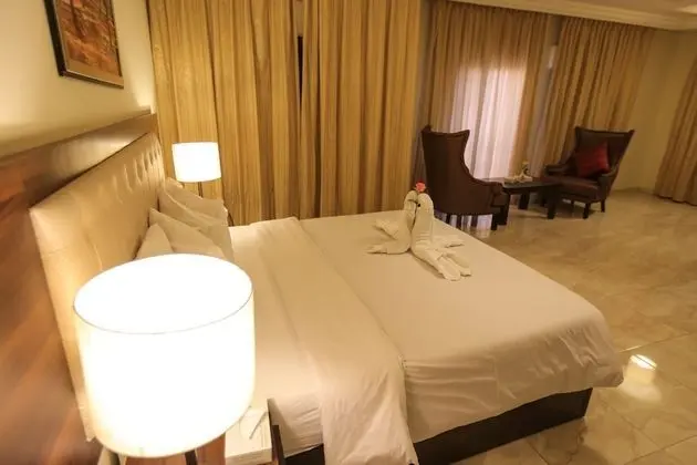 Basic Tek Kişilik Oda, 1 En Büyük (King) Boy Yatak, Sigara İçilebilir