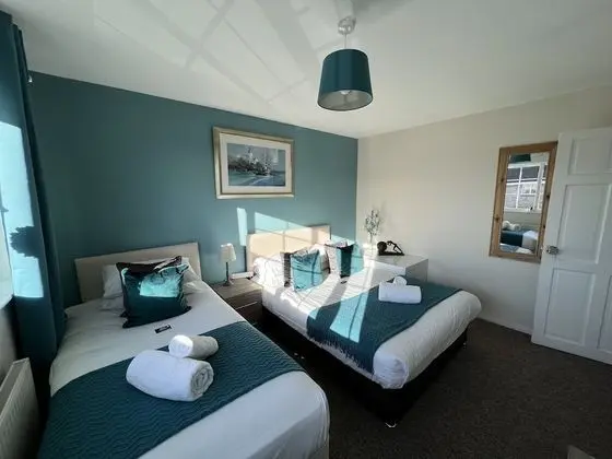 Comfort Tek Büyük veya İki Ayrı Yataklı Oda