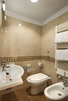 Economy Tek Büyük Yataklı Oda
