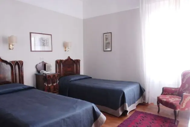 Tek Büyük veya İki Ayrı Yataklı Oda