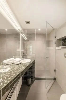 Standard Tek Büyük veya İki Ayrı Yataklı Oda