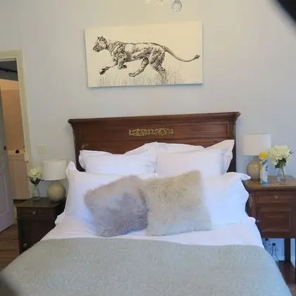 Comfort Tek Büyük Yataklı Oda