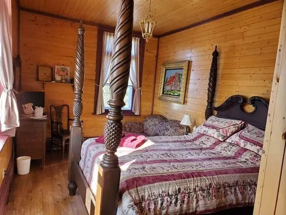 Oda, 1 Büyük (Queen) Boy Yatak ve Çekyat (La Bourgogne)