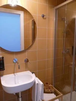 Standard Tek Büyük Yataklı Oda (Grecale)