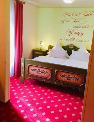 Büyük Yataklı Tek Kişilik Oda