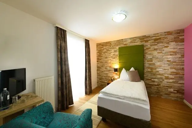 Tek Kişilik Oda, Bahçe Manzaralı