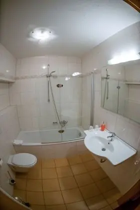 Tek Büyük Yataklı Oda, Sigara İçilmez