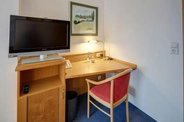 Comfort Büyük Yataklı Tek Kişilik Oda