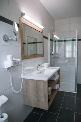 Standard Büyük Yataklı Tek Kişilik Oda