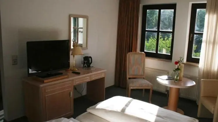 Tek Büyük Yataklı Oda (Main Building)