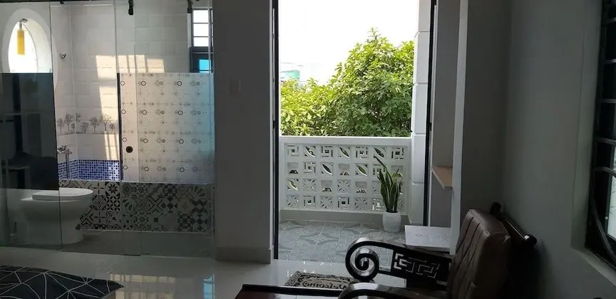 Tek Büyük Yataklı Oda, Balkon
