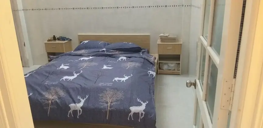 Tek Büyük Yataklı Oda, Ortak Banyo, Zemin Kat