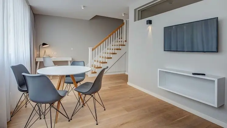 Süit, Banyolu/Duşlu (Suite)