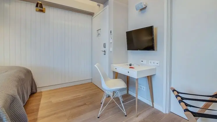 Tek Büyük Yataklı Oda, Engellilere Uygun, Banyolu/Duşlu