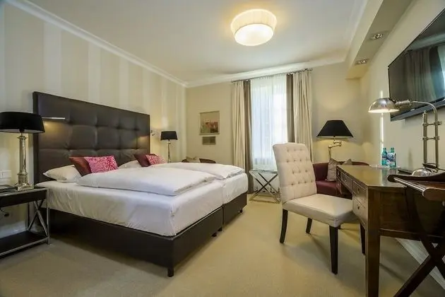 Comfort Tek Büyük Yataklı Oda