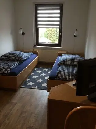 Traditional Tek Büyük veya İki Ayrı Yataklı Oda