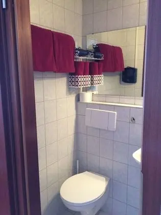 Traditional Tek Büyük veya İki Ayrı Yataklı Oda
